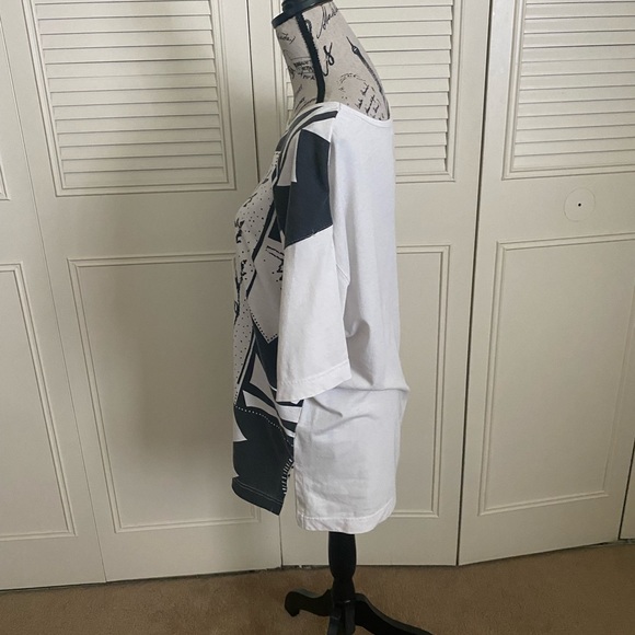 The Limited Tee - Picture 7 of 15